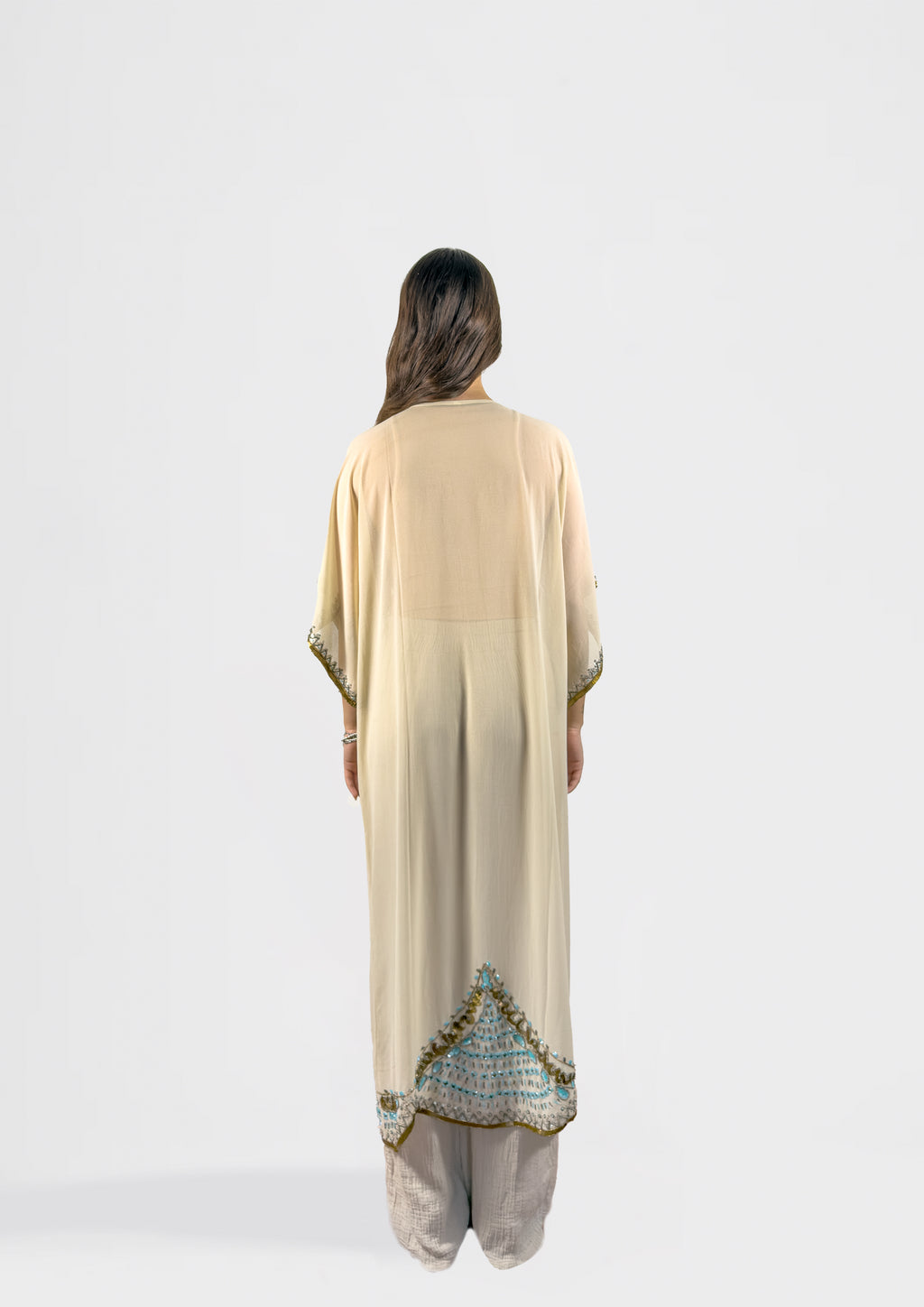 Kimono trasparente ricamato con rifiniture in perline