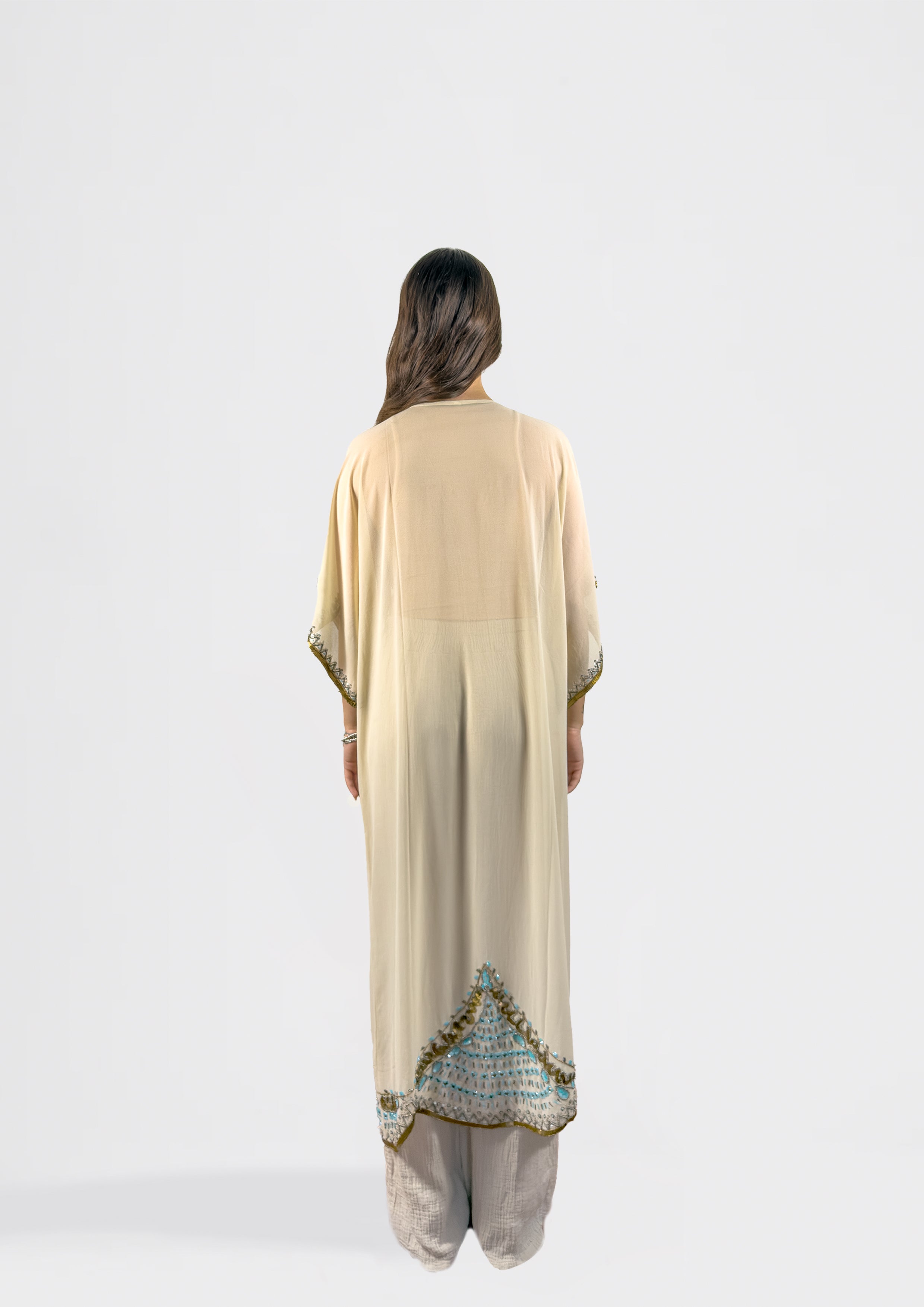 Kimono trasparente ricamato con rifiniture in perline