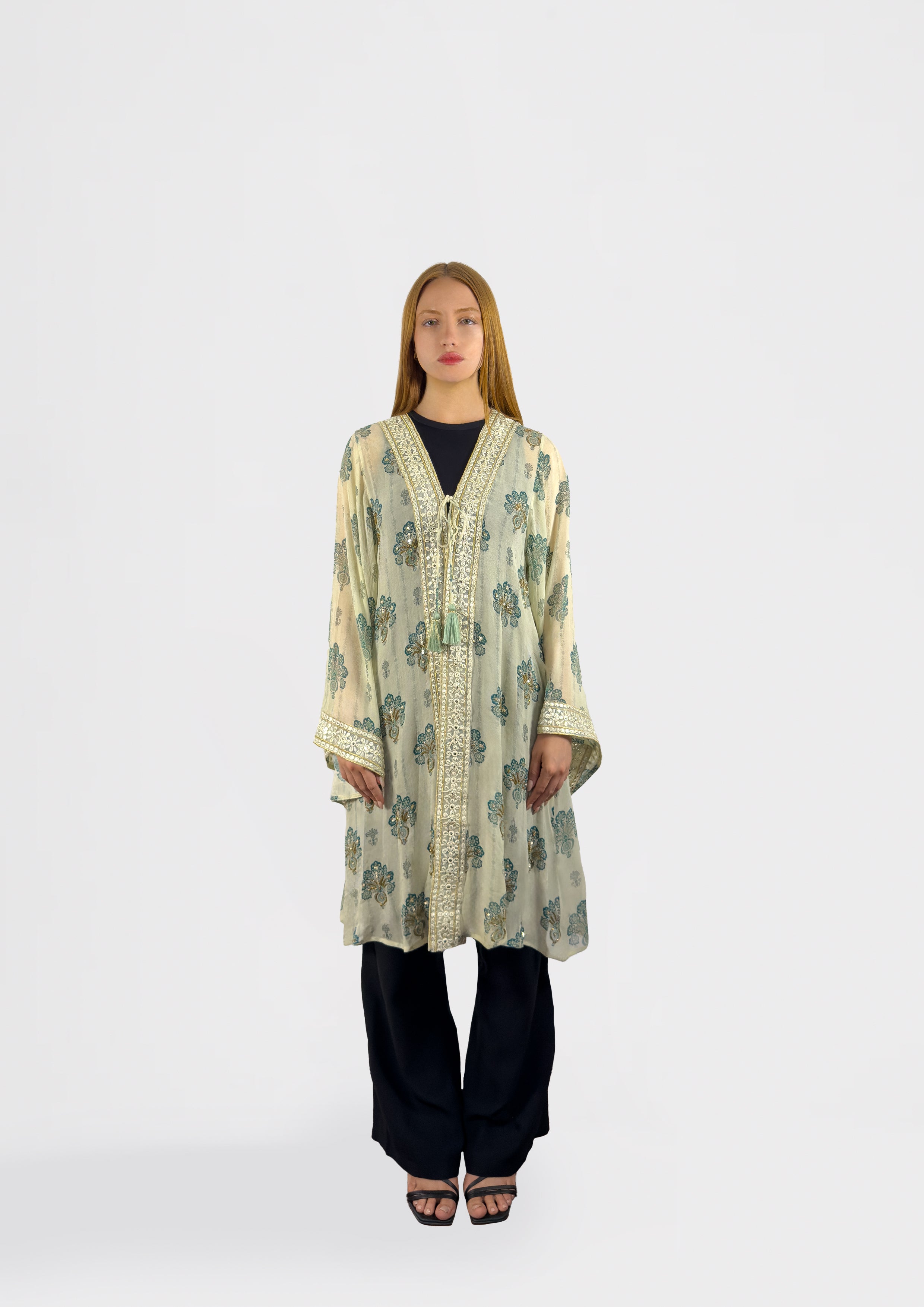 Kimono ricamato in opalino