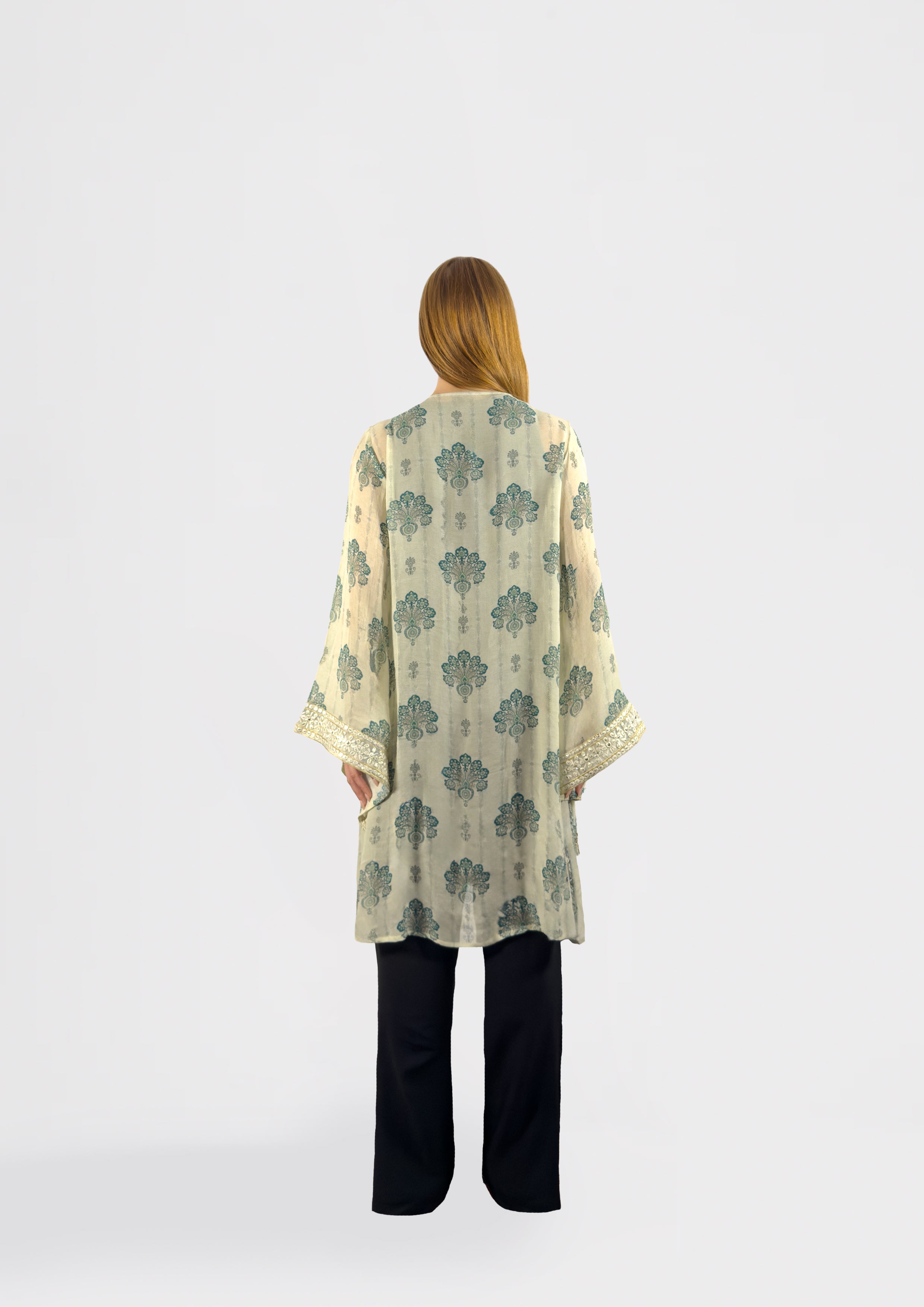 Kimono ricamato in opalino